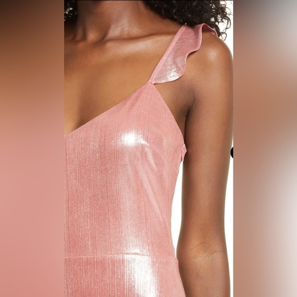 WAYF Mina Metallic Ruffle strap gown Size Small - Picture 3 of 11